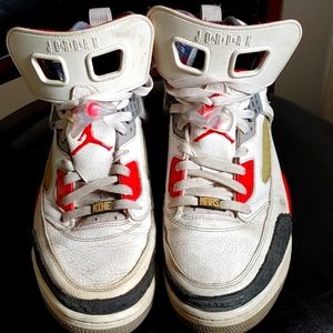 NIKE JORDAN VINTAGE 90s COLLECTORS Value Around 300to $400